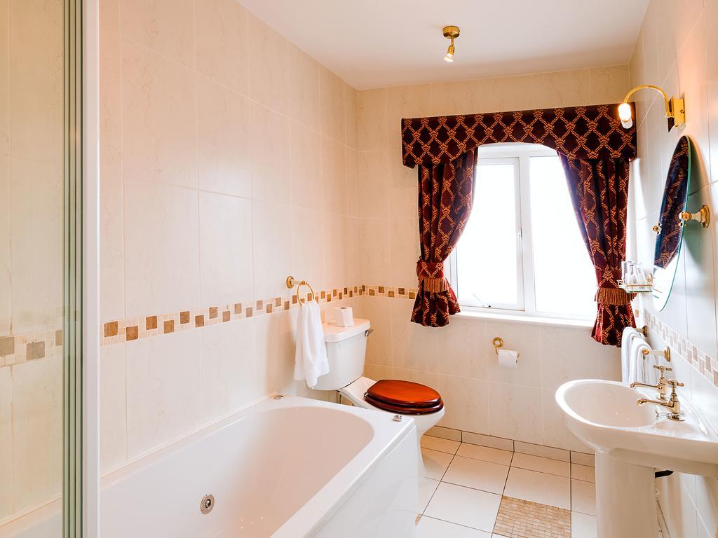 贝尔布里奇酒店（Bellbridge House Hotel）Milltown Malbay