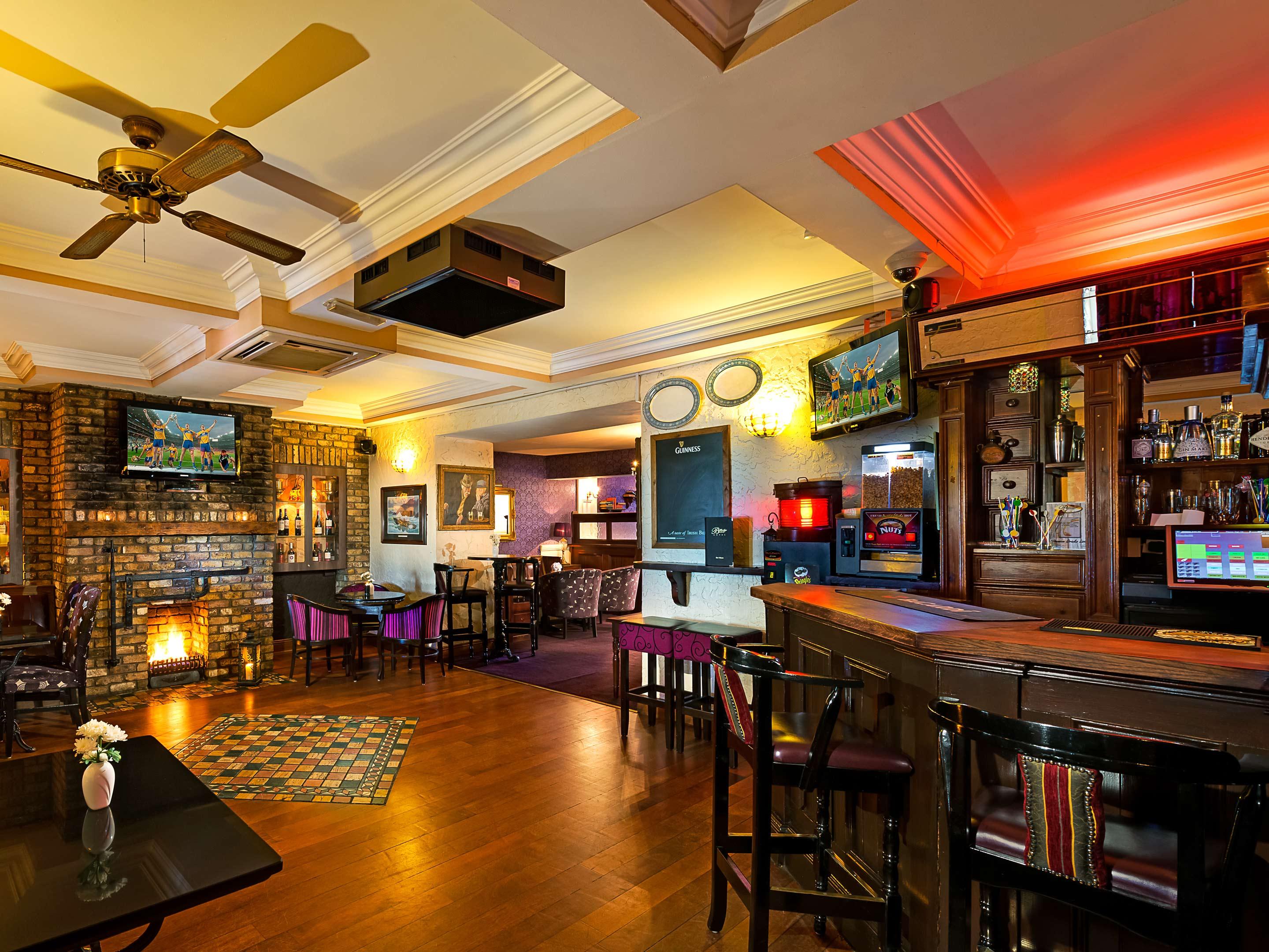 Bellbridge House酒店